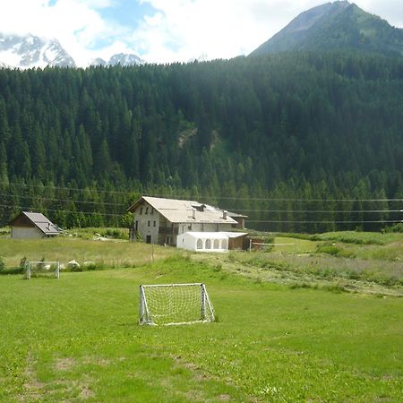 Chalet Rustico Bertolini Per Gruppi! Villa Vermiglio Bagian luar foto