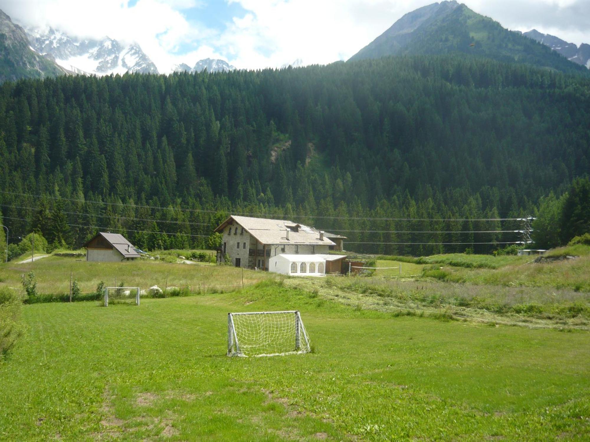 Chalet Rustico Bertolini Per Gruppi! Villa Vermiglio Bagian luar foto