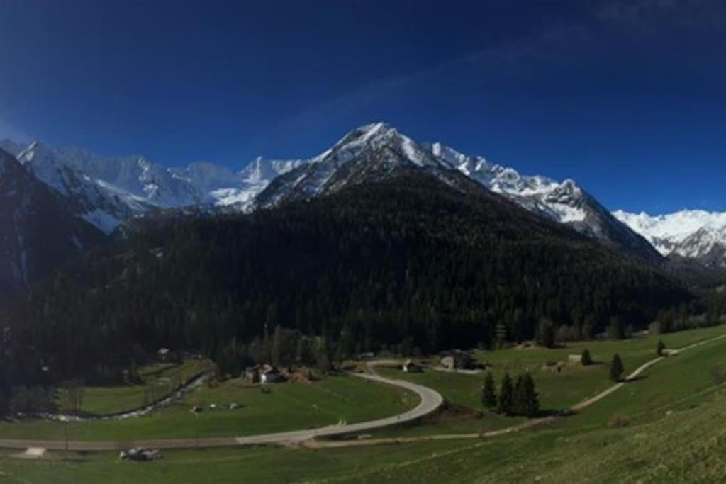 Chalet Rustico Bertolini Per Gruppi! Villa Vermiglio Bagian luar foto